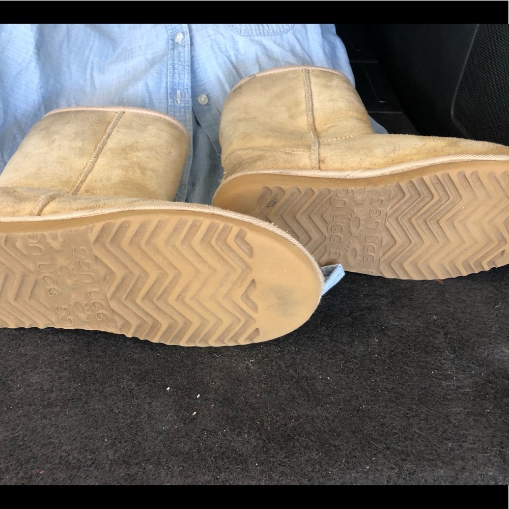 Gently used short UGG’s